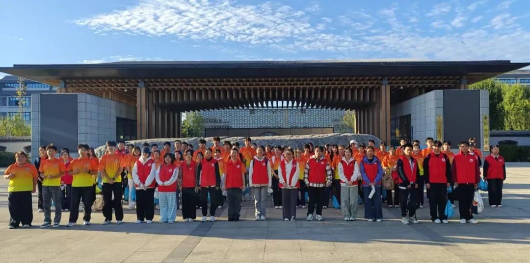 国庆登泰山,523名“微笑小泰”这样服务在景区一线