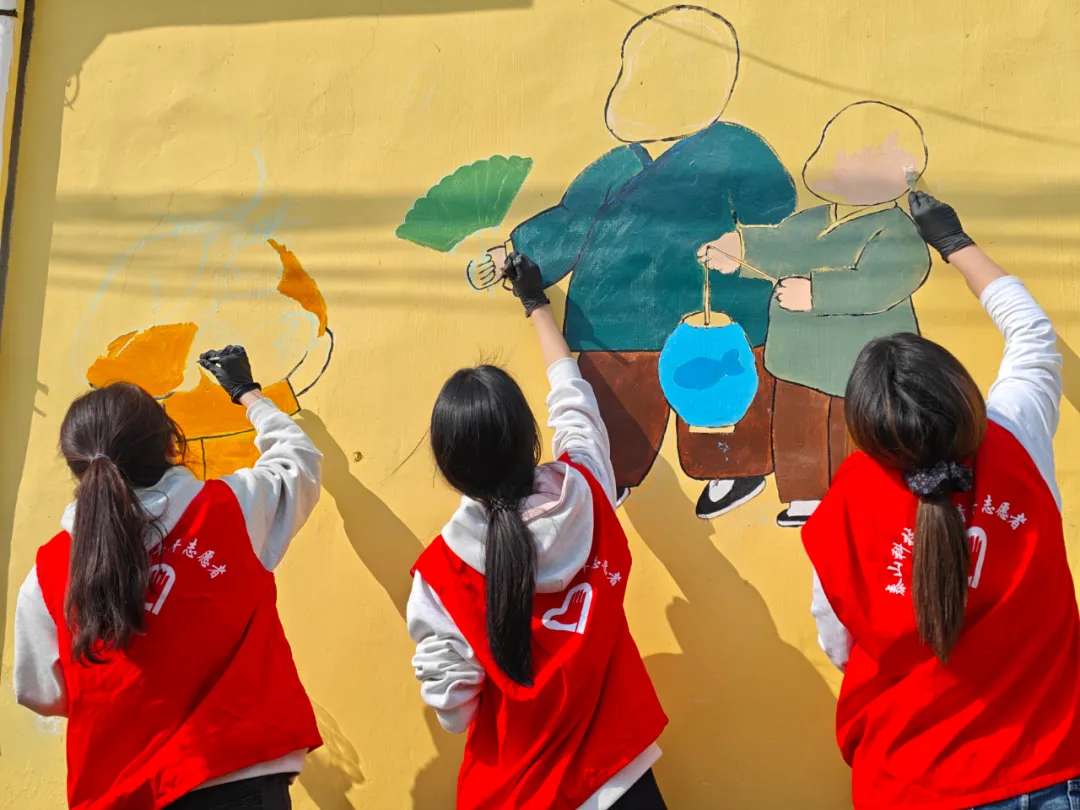 十赴乡村，他们用画笔暖了整座村 原创   泰山科技学院 青春泰山     2026年3月26日 21:50    听全文